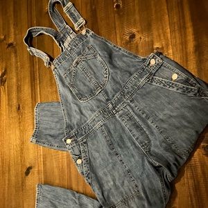 Gap Overalls Women’s Size Small 90s Cropped